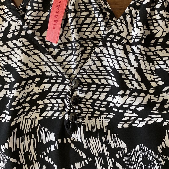 Eight Sixty New Mexico Tank in Black & White - Picture 5 of 9